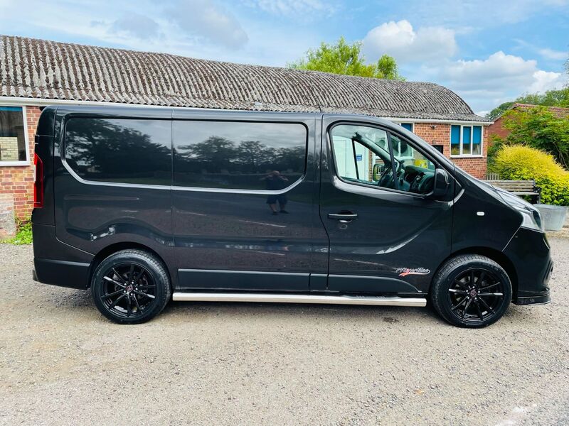 RENAULT TRAFIC