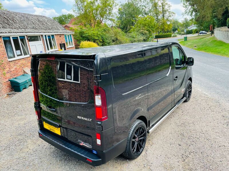 RENAULT TRAFIC