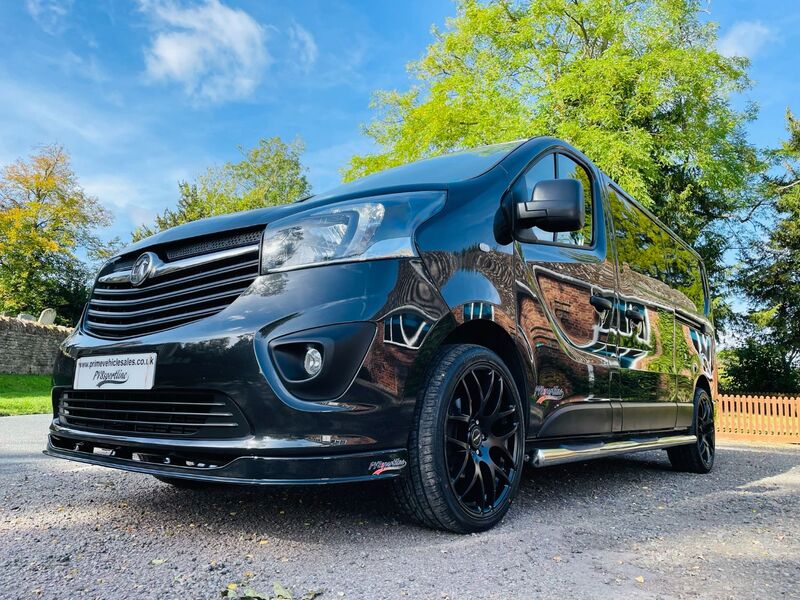 VAUXHALL VIVARO