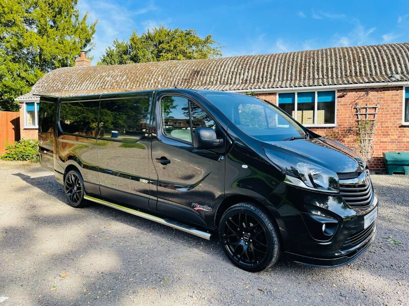 VAUXHALL VIVARO