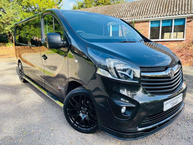 View VAUXHALL VIVARO L2H1 2900 SPORTIVE CDTI BITURBO SS PVSSPORTLINE EDITION