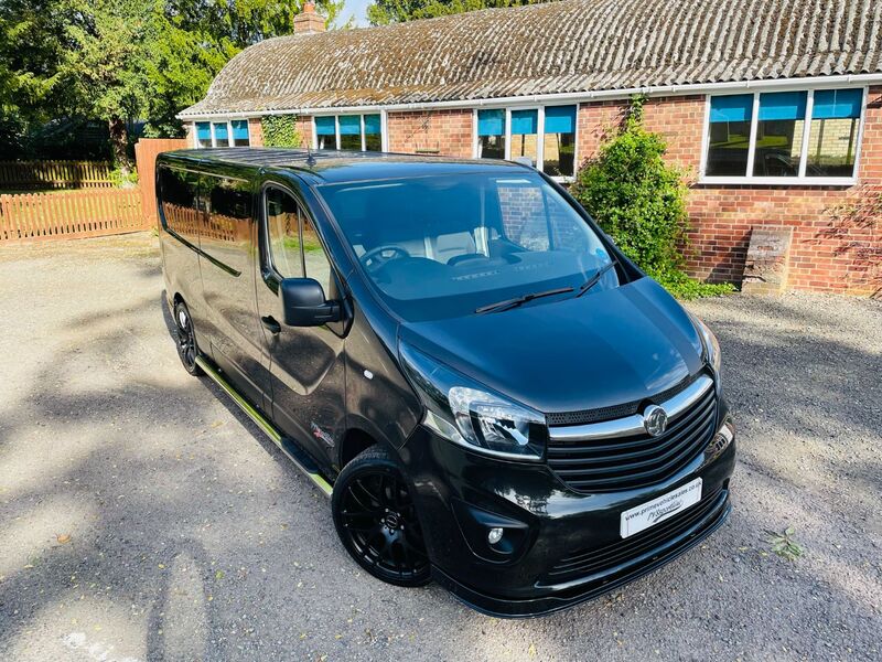 VAUXHALL VIVARO