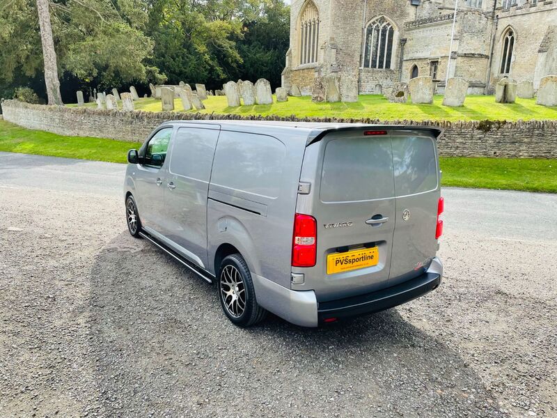 VAUXHALL VIVARO