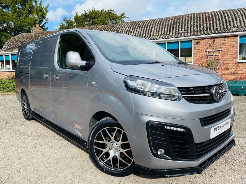 VAUXHALL VIVARO