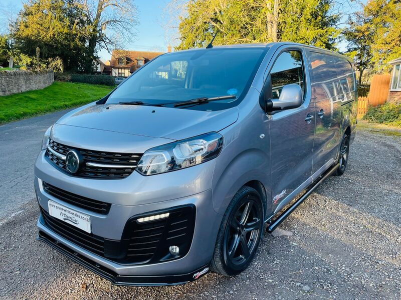 VAUXHALL VIVARO