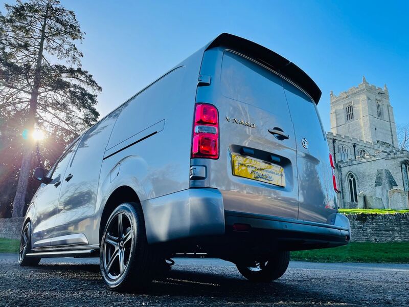 View VAUXHALL VIVARO L2H1 3100 SPORTIVE SS PVSSPORTLINE EDITION