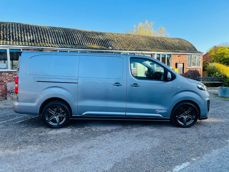 View VAUXHALL VIVARO L2H1 3100 SPORTIVE SS PVSSPORTLINE EDITION