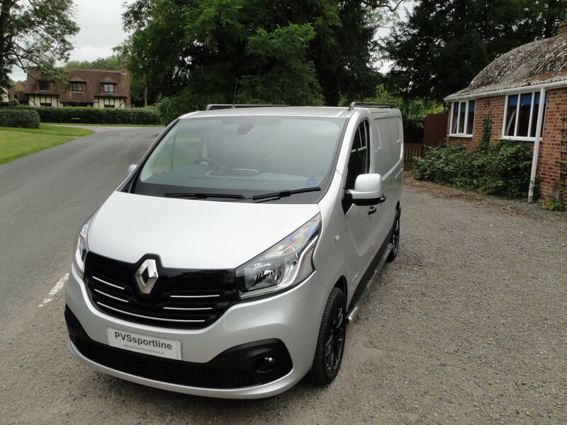 RENAULT TRAFIC