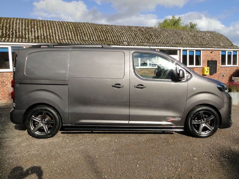 View TOYOTA PROACE L1 COMFORT PVSsportline Edition