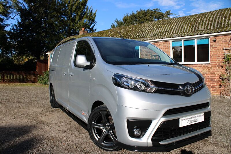 View TOYOTA PROACE L1 COMFORT PVSsportline Edition