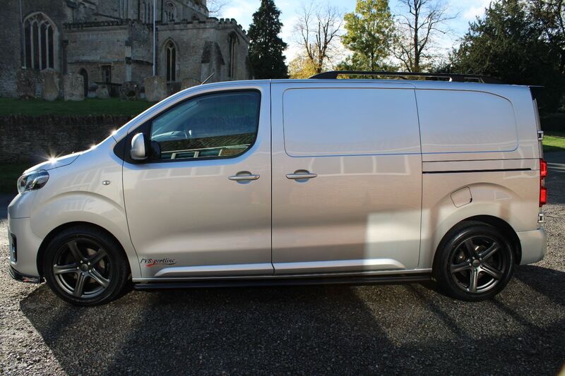 TOYOTA PROACE