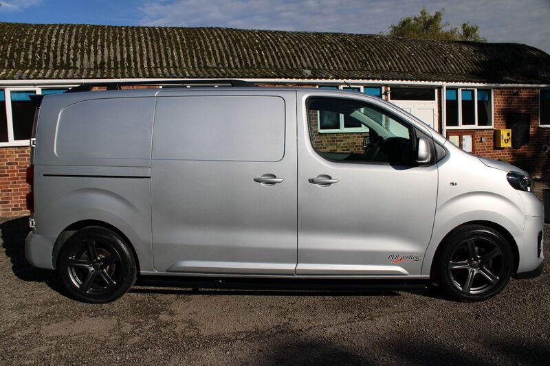 View TOYOTA PROACE L1 COMFORT PVSsportline Edition