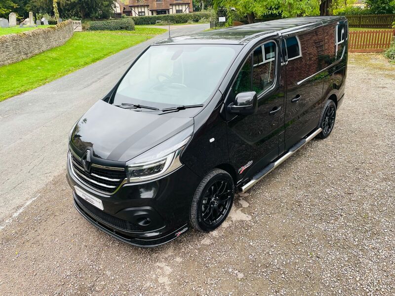 RENAULT TRAFIC