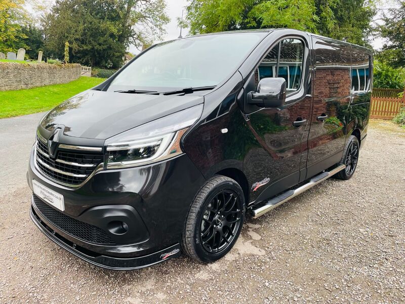 RENAULT TRAFIC