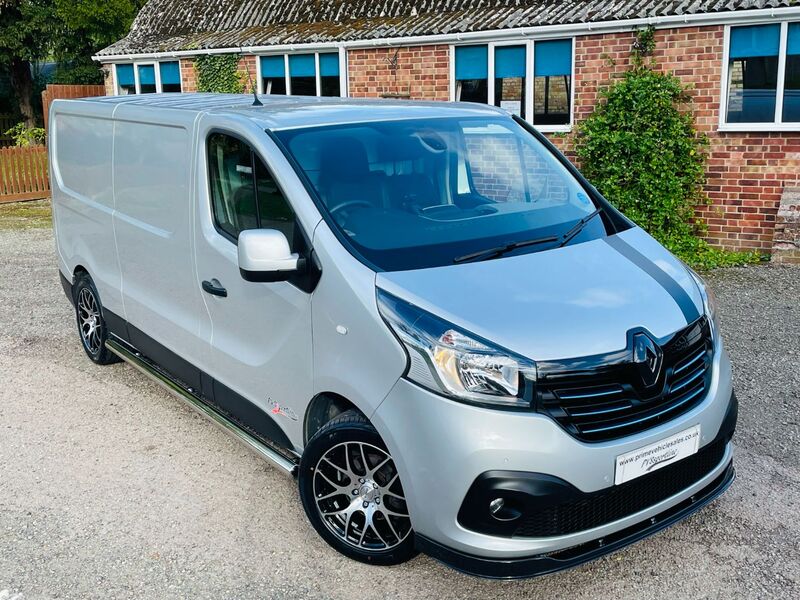 RENAULT TRAFIC