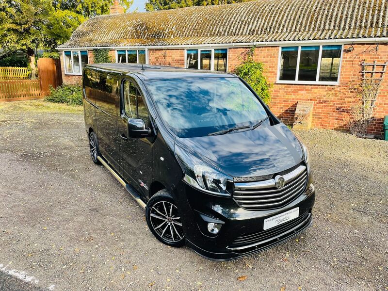 VAUXHALL VIVARO