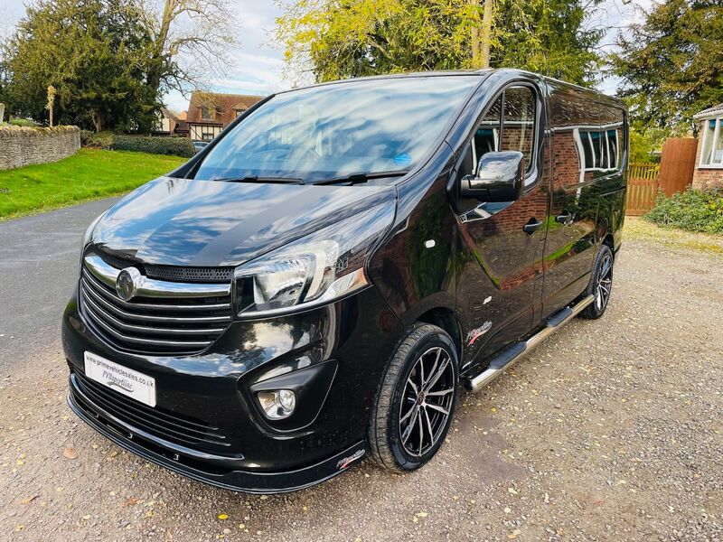 VAUXHALL VIVARO