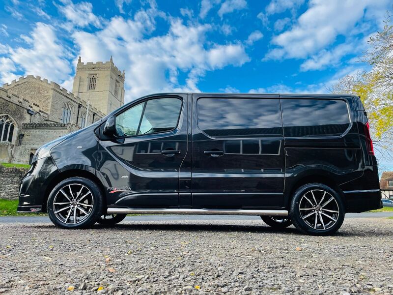 VAUXHALL VIVARO