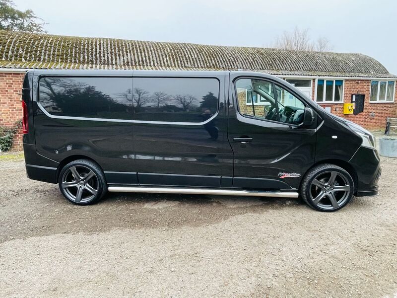 RENAULT TRAFIC