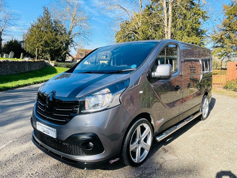 RENAULT TRAFIC