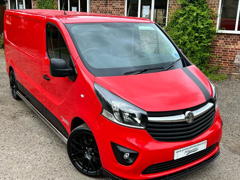 VAUXHALL VIVARO