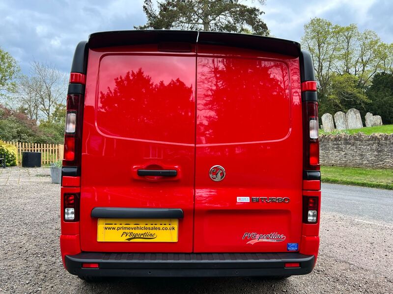 VAUXHALL VIVARO