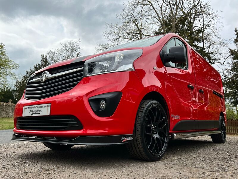 VAUXHALL VIVARO