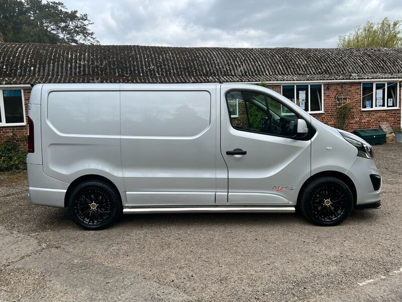 View VAUXHALL VIVARO L1H1 2700 SPORTIVE CDTI PVSsportline Edition