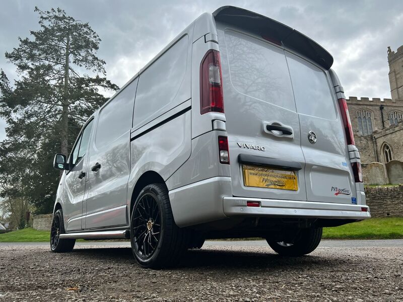 View VAUXHALL VIVARO L1H1 2700 SPORTIVE CDTI PVSsportline Edition