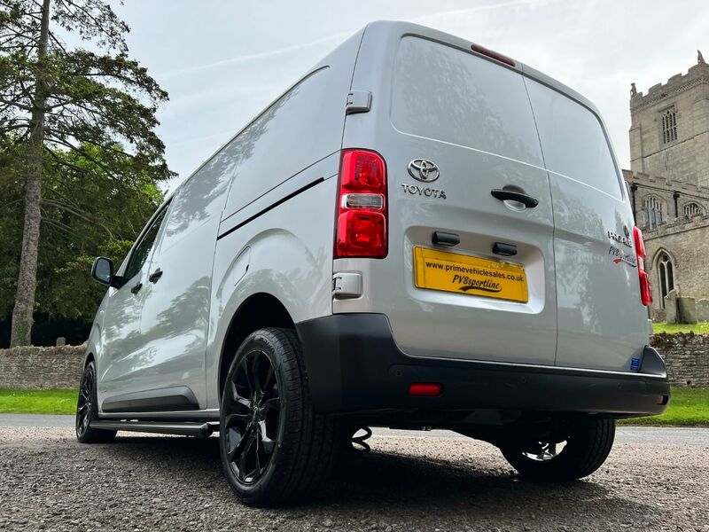 View TOYOTA PROACE L1 ICON PVSsportline Edition