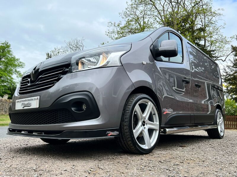 RENAULT TRAFIC