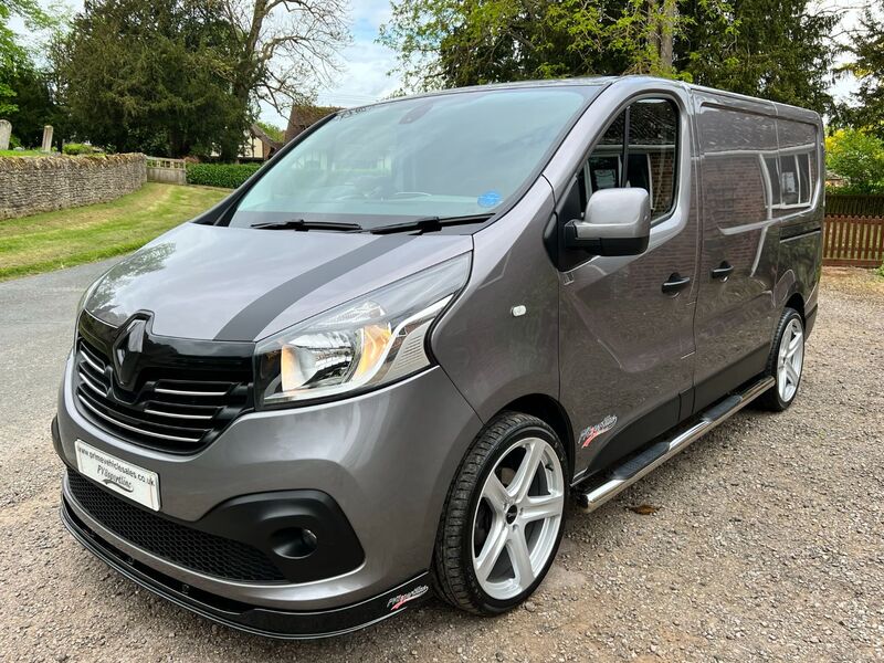 RENAULT TRAFIC