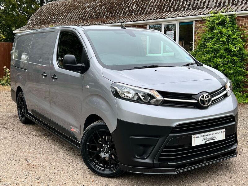 View TOYOTA PROACE L2 ICON PVSSPORTLINE EDITION