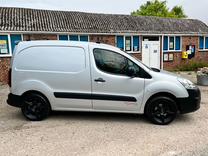 View CITROEN BERLINGO 625 ENTERPRISE L1 BLUEHDI PVSsportline Edition