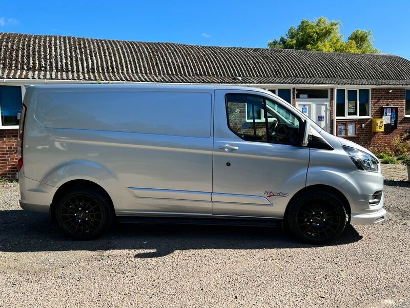 View FORD TRANSIT CUSTOM 300 LIMITED PV L1 H1 PVSsportline Edition