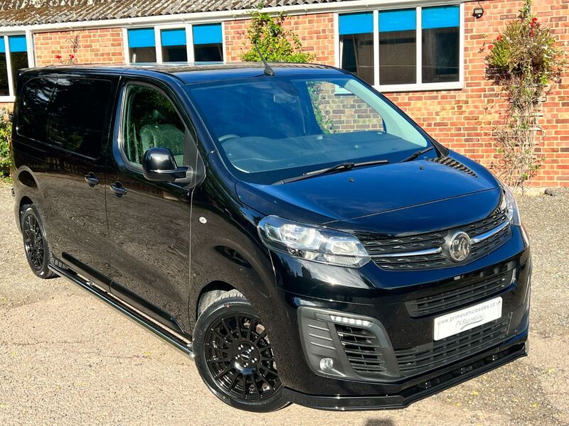 VAUXHALL VIVARO