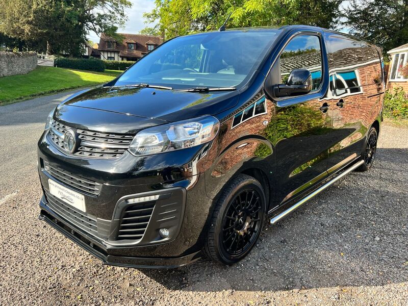 VAUXHALL VIVARO