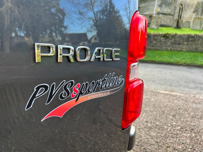 TOYOTA PROACE