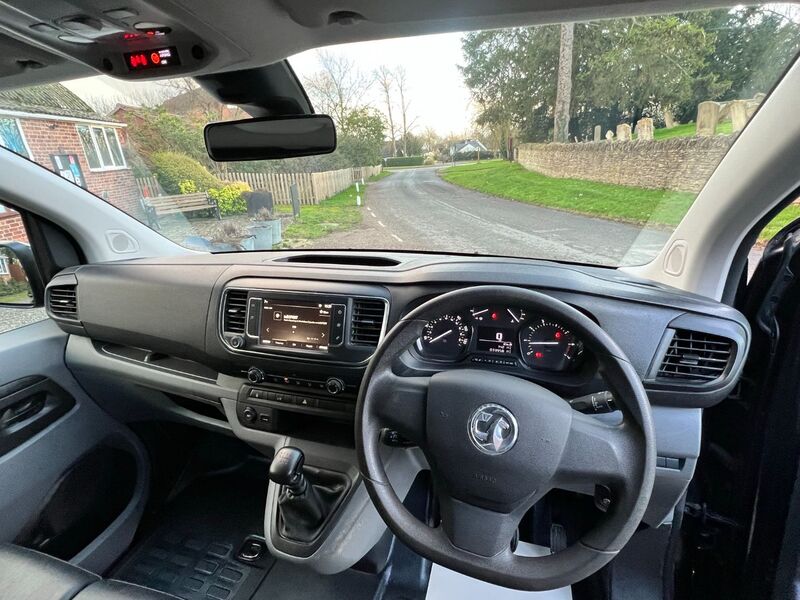 VAUXHALL VIVARO