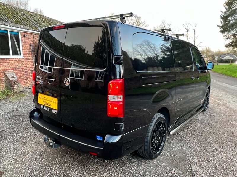 VAUXHALL VIVARO