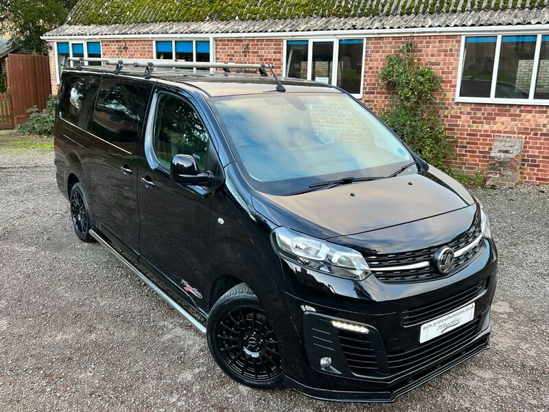 VAUXHALL VIVARO