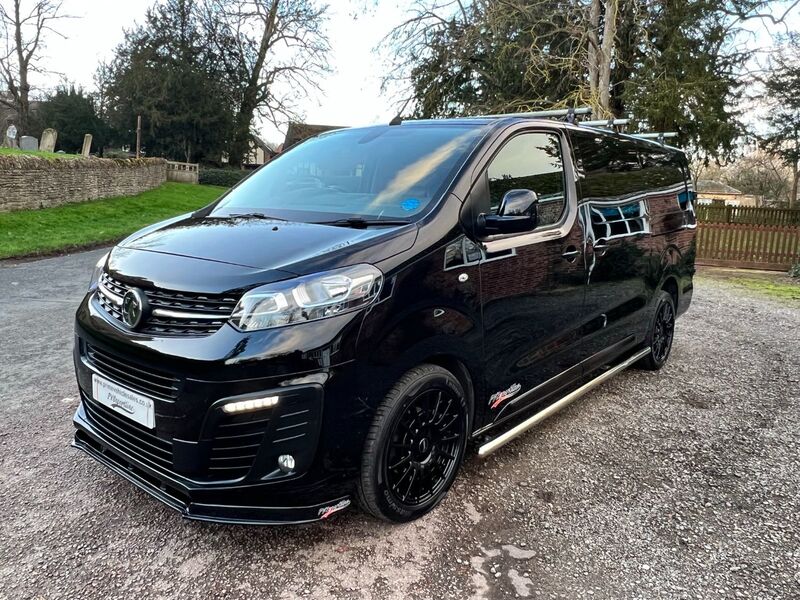 VAUXHALL VIVARO