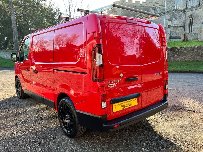 RENAULT TRAFIC