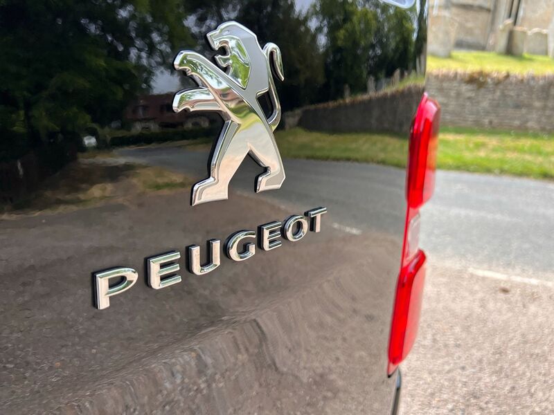 PEUGEOT EXPERT