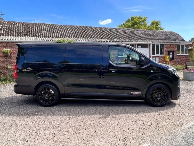 View TOYOTA PROACE L2 ICON PVSSPORTLINE EDITION