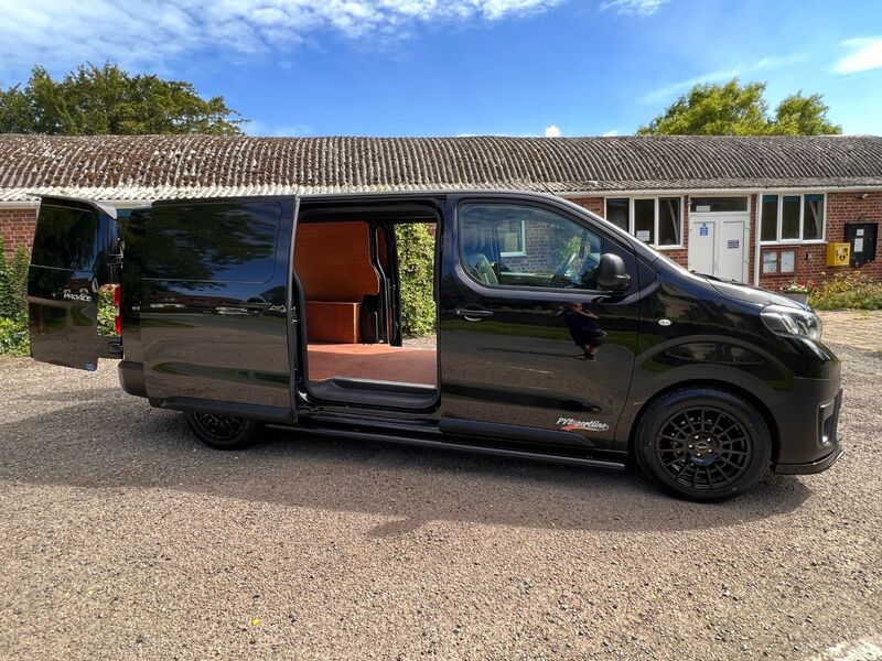 TOYOTA PROACE