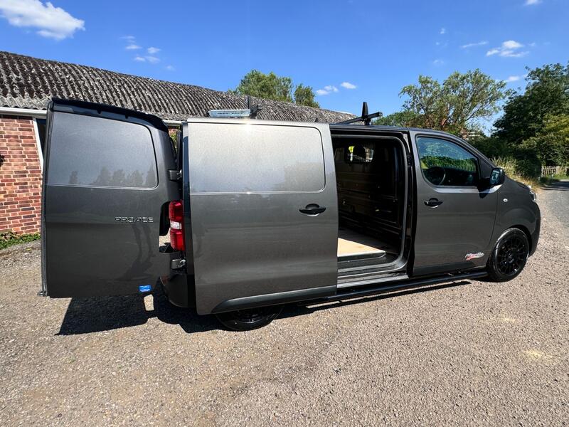 TOYOTA PROACE