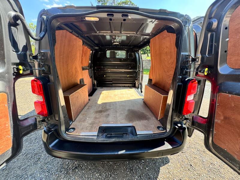 TOYOTA PROACE