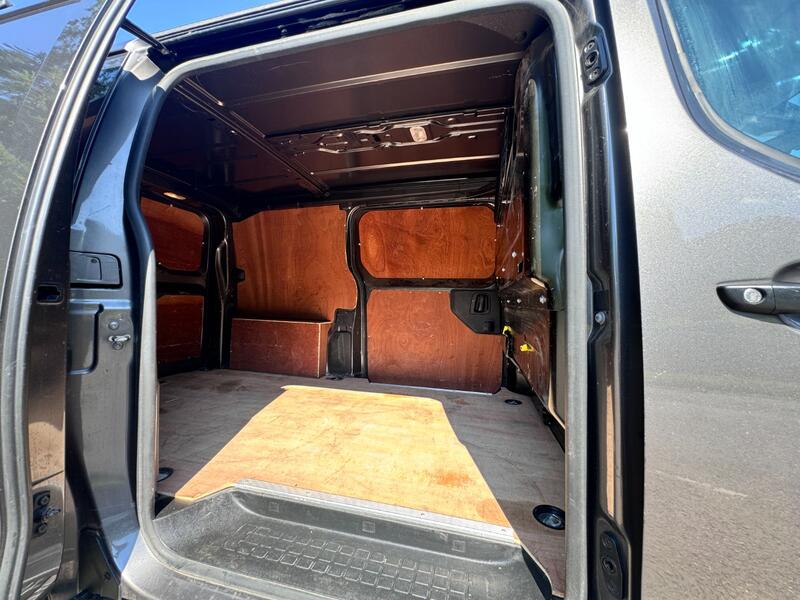 TOYOTA PROACE
