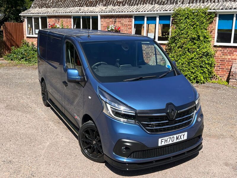 RENAULT TRAFIC